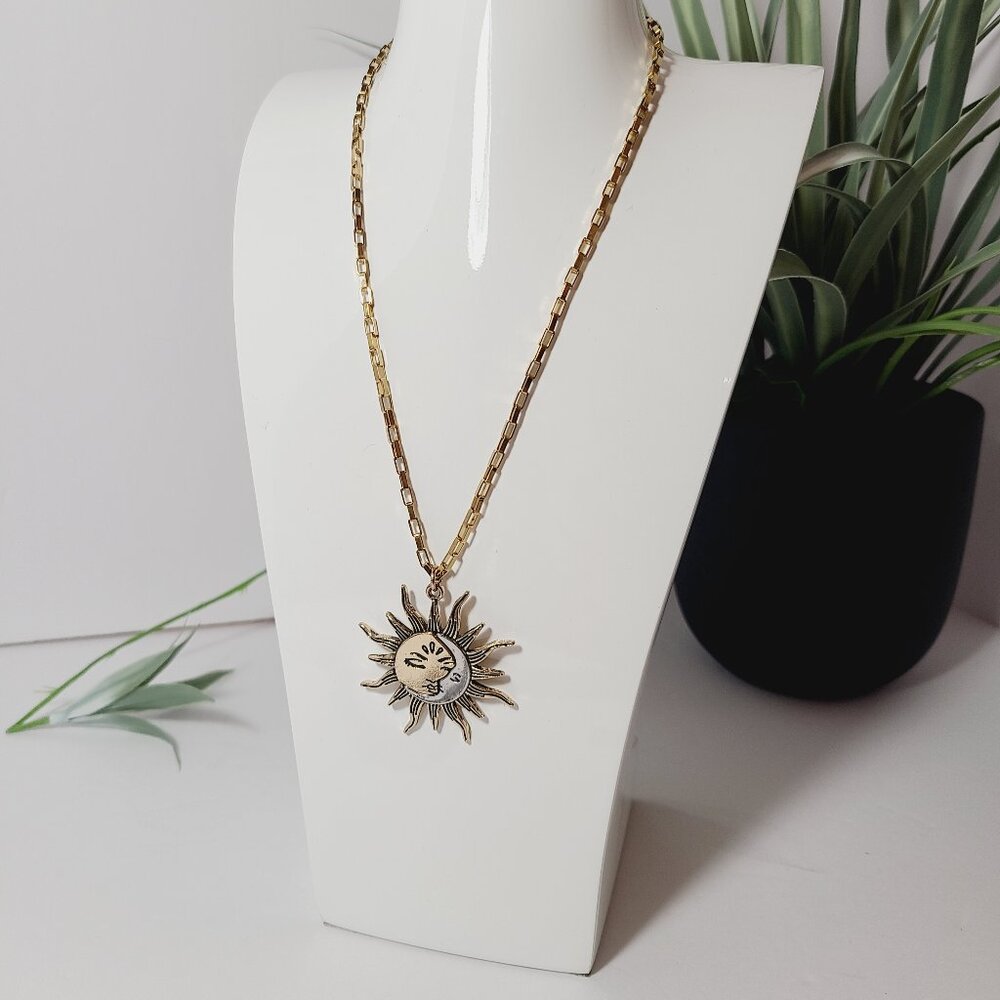Pendant Celestial Sun & Moon Pendant Necklace – 18K Gold Plated Chain